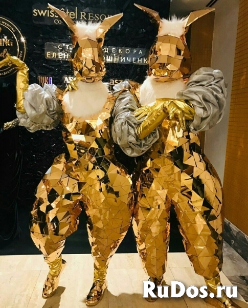 Зеркальные золотые Зайчики на встречу гостей фотка