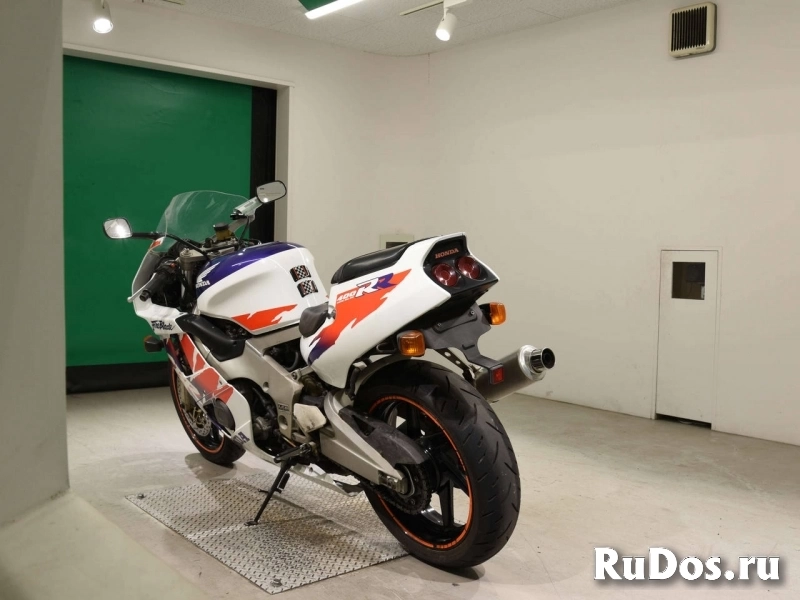 Мотоцикл спортбайк Honda CBR400RR Gen.2 рама NC29 спортивный гв 1996 пробег 60 т.км изображение 6