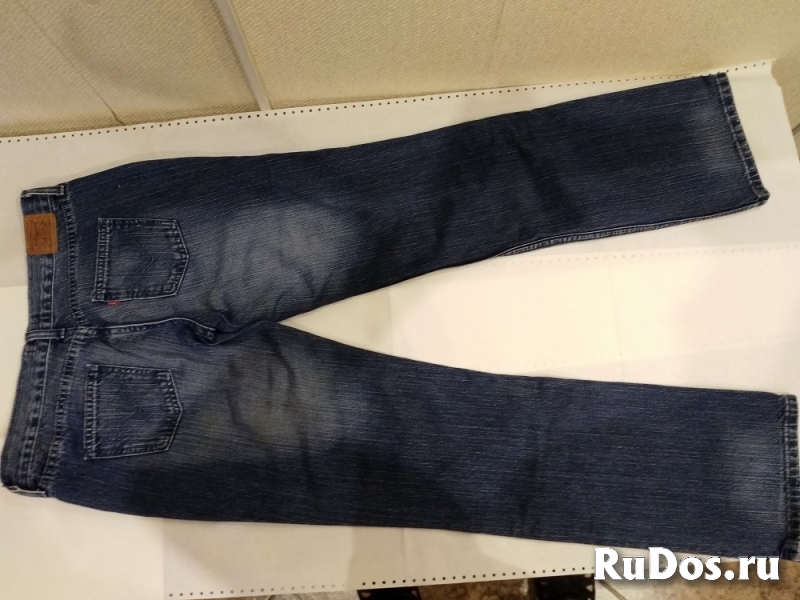 Новые,синие джинсы"Levis" изображение 3