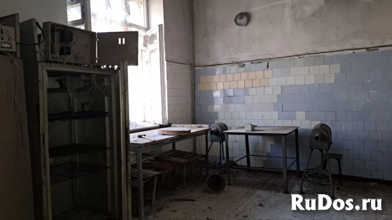 Здание дворца культуры 3750 м.кв.Зугрес изображение 3
