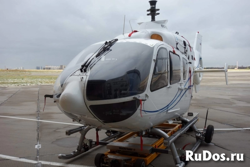 Легкий двухдвигательный вертолет Eurocopter ЕС135Т2+ RA-04087 фото