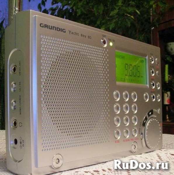 Новый, цифровой радиоприёмник Грюндиг WR 5408PLL фотка
