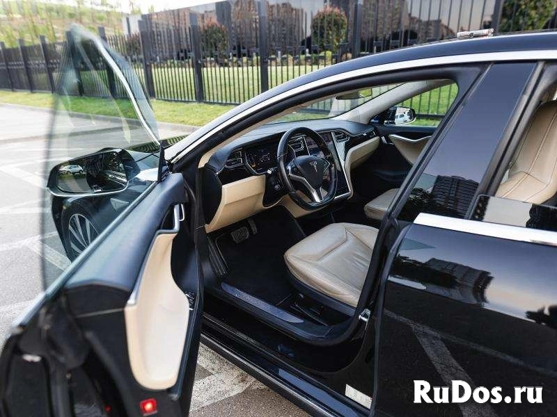 Продам автомобиль TESLA MODEL S 2016 г.в. изображение 5