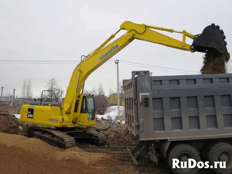 Гусеничный экскаватор Komatsu 200, безупречен фото