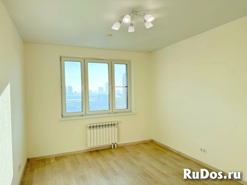 Продам 2 комнатную квартиру 56.5 м2 изображение 3