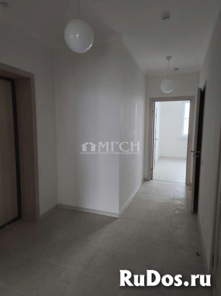 Продам 2 комнатную квартиру 58.2 м2 изображение 3