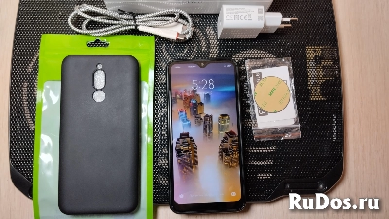 Xiaomi Redmi 8 4/64 гб сапфировый синий RU фото