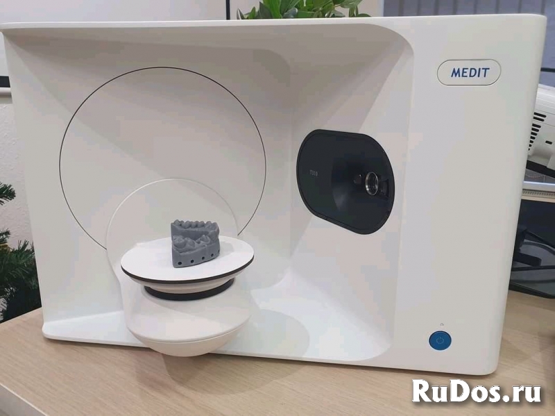 Medit T710 Tabletop 3D Dental Scanner фото