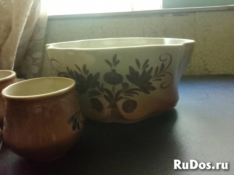Ваза и чашки чайные. изображение 3