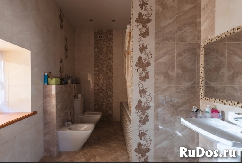 Коттедж 272 м² на участке 4 сот. изображение 4