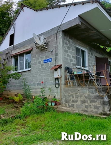 Продам дом с земельным участком в Сочи. фото