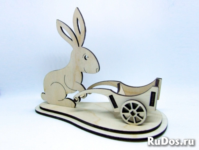 Подставка "Пасхальный кролик с тачкой" изображение 3