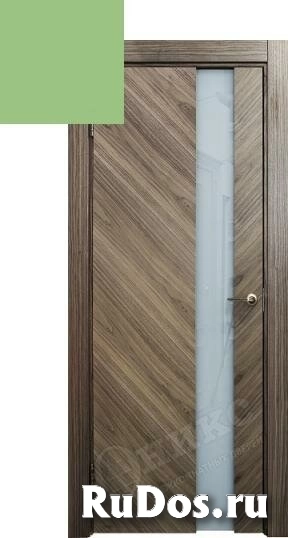 Дверь межкомнатная Оникс Сити (шпон диагональ) co cтеклом Цвет quot;Эмаль RAL 6021quot; фото