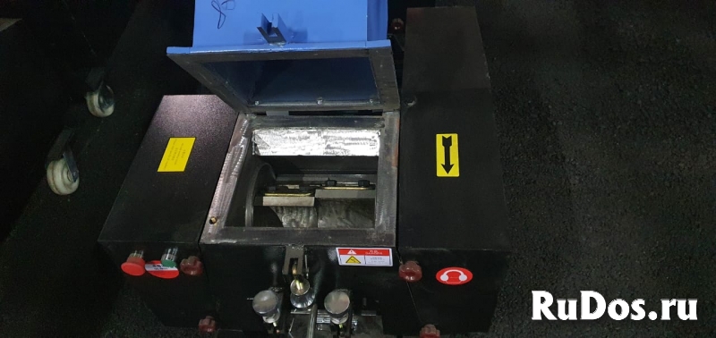 Продается небольшая дробилка пластика XFS-250 фотка