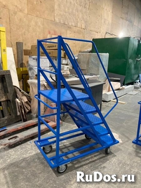 Лестница площадка подкатная сварная изображение 3