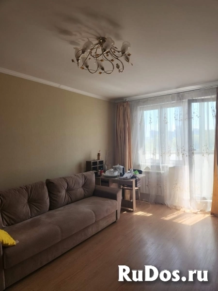 Продам 2 комнатную квартиру 51.1 м2 изображение 3
