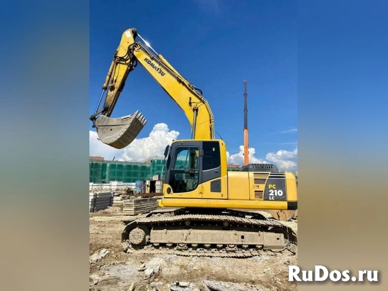 Гусеничный экскаватор Komatsu 210, линии, кондей изображение 4