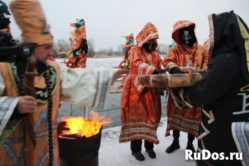 Погадаю, отвечу на вопросы. Оплата по возможностям. Доброго време фотка