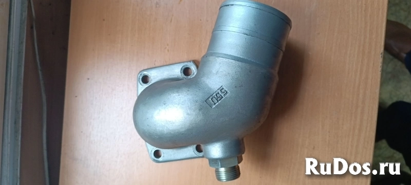 Коллектор гидронасоса  Hitachi 2037825 Коллектор гидронасоса  Hitachi 2037825 фото