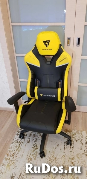 Игровое компьютерное кресло ThunderX3 TC5 фото