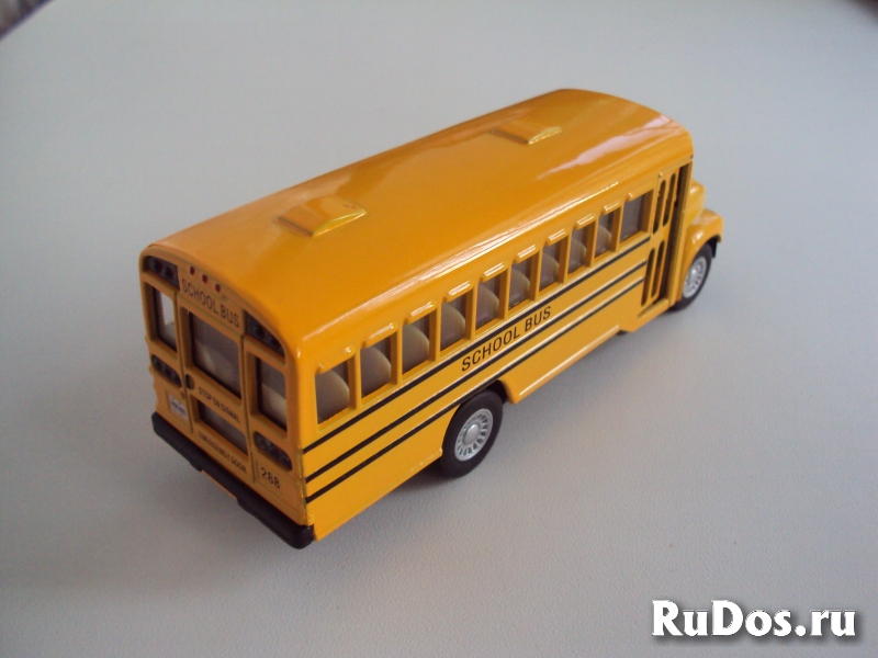 Американский школьный автобус изображение 3