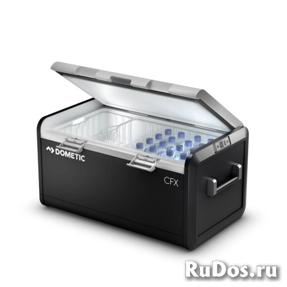 Компрессорный автомобильный холодильник Dometic CFX3 100 фото