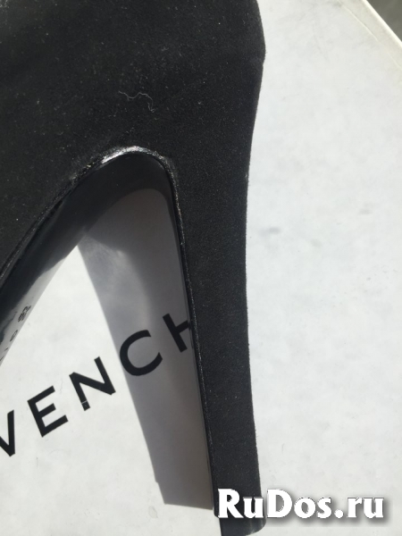 Туфли новые givenchy италия 39 размер черные замша платформа 1см изображение 7