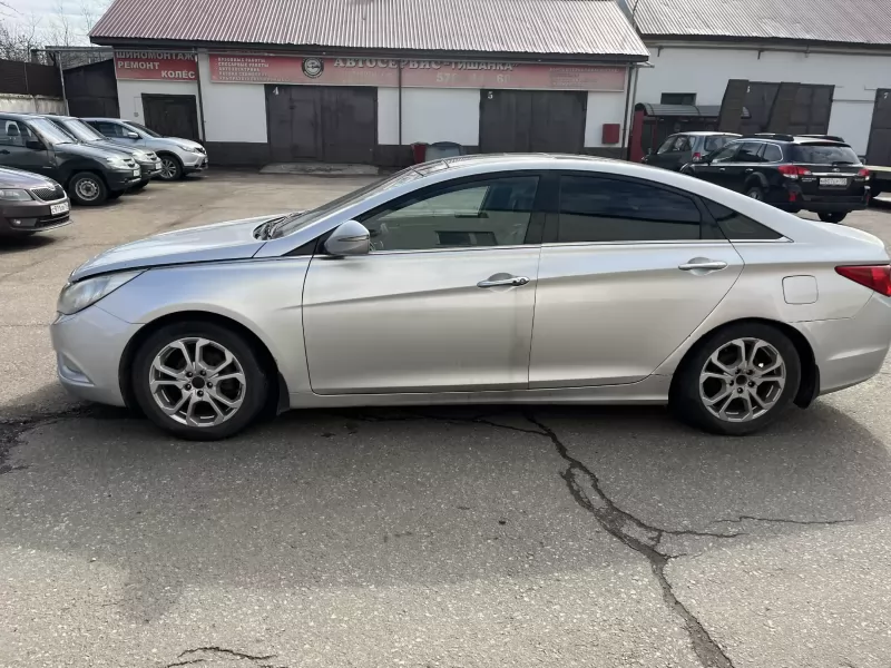 Продам HYUNDAI SONATA  2,4АТ  2010 изображение 6