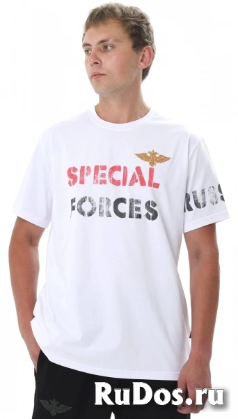 Мужская одежда в стиле милитари изображение 3