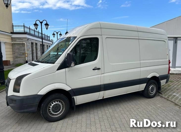Автомобиль Volkswagen Crafter (2011 года выпуска) фотка