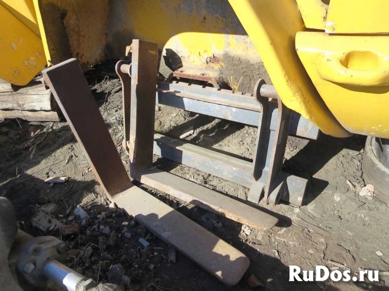Погрузочные вилы + каретка TEREX фото