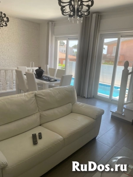 Вилла для отдыха на морском курорте Анцио в Италии изображение 8