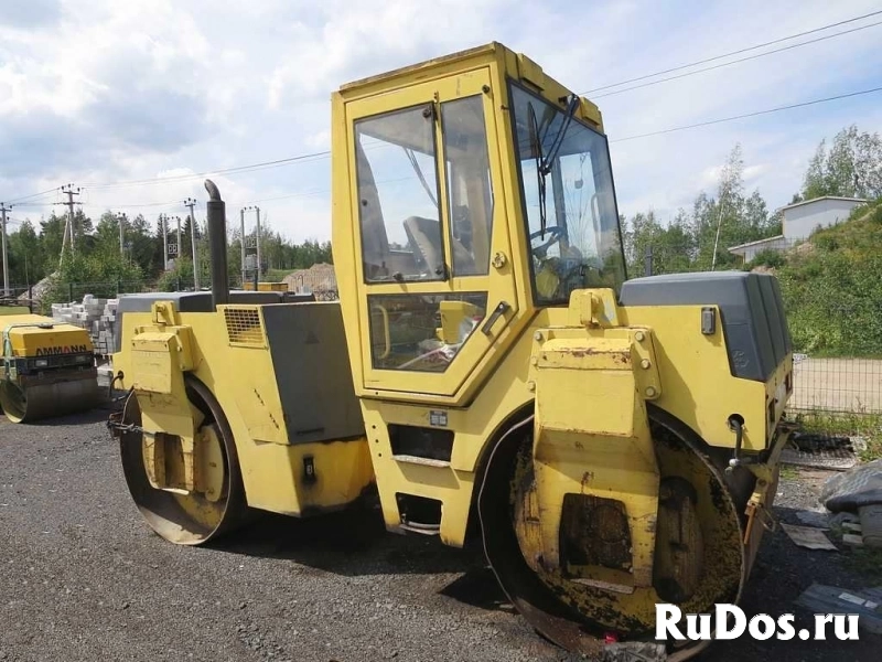 Асфальтовый тандемный каток Bomag 144 8,5 т, разрезные вальцы изображение 4