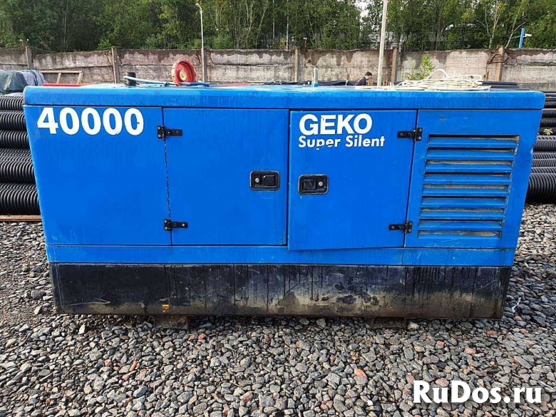 Генератор GEKO 40000, 44 кВА фото