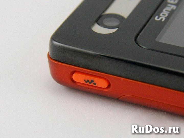Новый Sony Ericsson Walkman W880i (оригинал) изображение 10