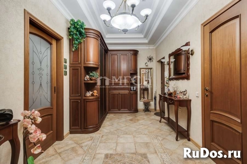 Продам 3 комнатную квартиру 135 м2 изображение 8