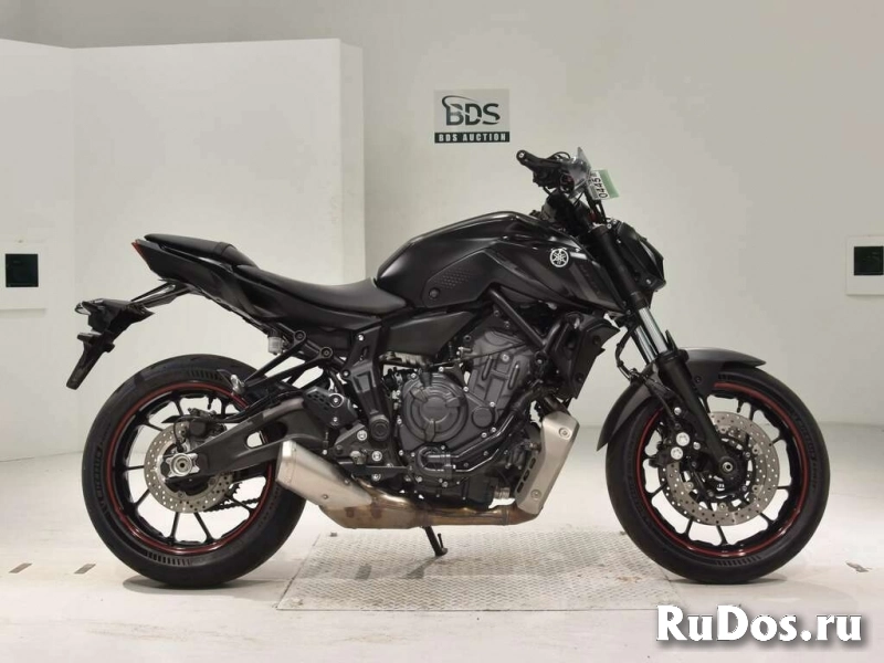 Мотоцикл naked bike Yamaha MT-07 рама RM33J нэйкед байк фотка