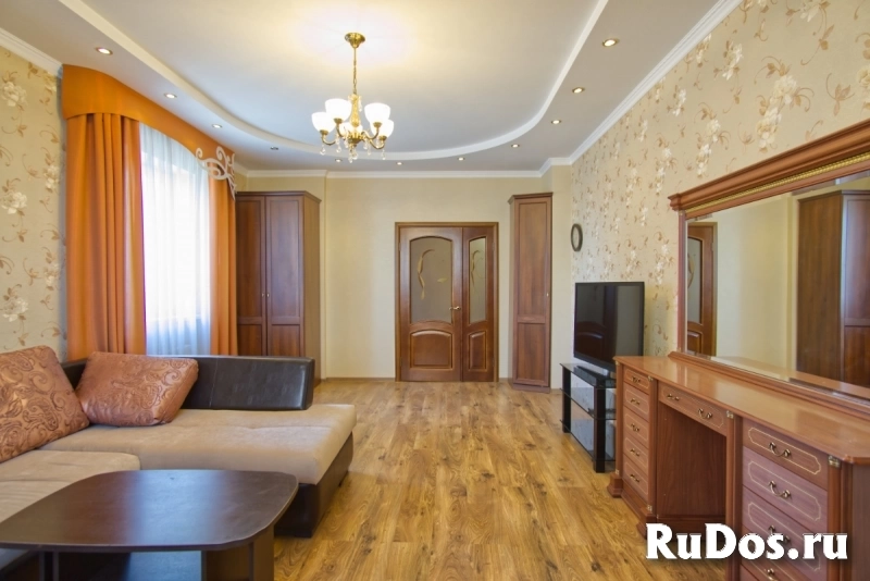 Большая 2-х комнатная квартира-«бабочка» с тремя балконами в Краснодаре Большая 2-х комнатная квартира-«бабочка» с тремя балконами изображение 3