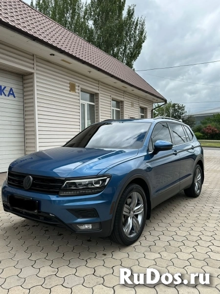 VW Tiguan SEL  4-motion 2018 изображение 3