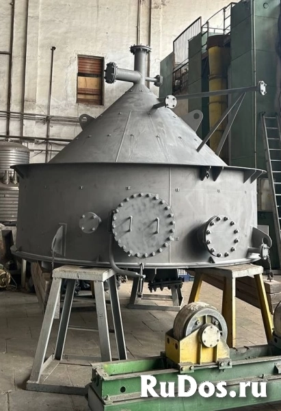 Емкостной аппарат ВКП-1-1-3-8,5-0,002-3000-У (модификации Е-3а, Е-3б, Е-3с) фотка