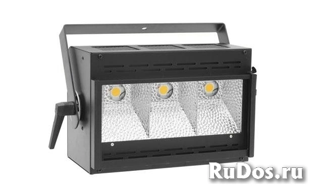 IMLIGHT STAGE LED W150A V2 Театральный светодиодный светильник белого света 3500К 150 Вт (3х50 Вт LED), рассеянный свет с асимметричной диаграммой фото