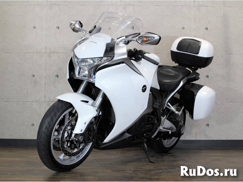 Мотоцикл Honda VFR1200F DCT рама SC63 модификация спорт-турист изображение 4