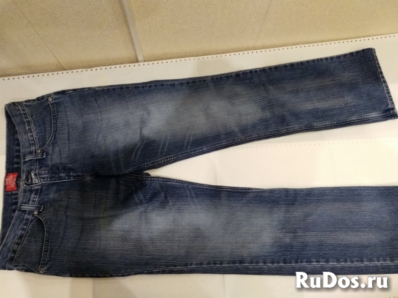Новые,синие джинсы"Levis" фото