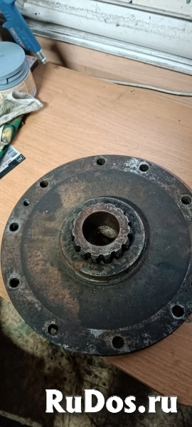 Вал редуктора главного насоса Hitachi 3065962 изображение 4