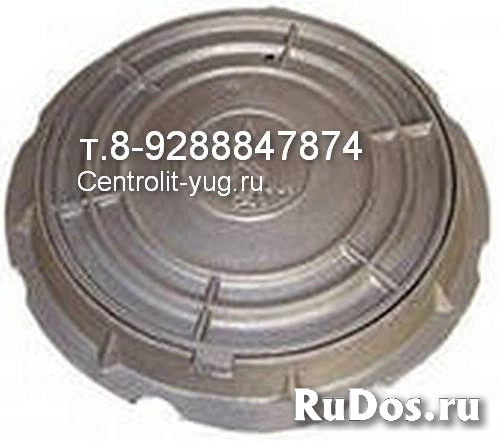 Люк чугунный средний фото