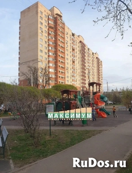 Продам 2 комнатную квартиру 65 м2 фото