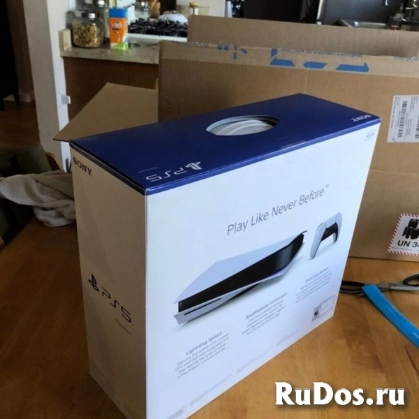 Совершенно новая консоль Sony PlayStation PS5 — белая фотка