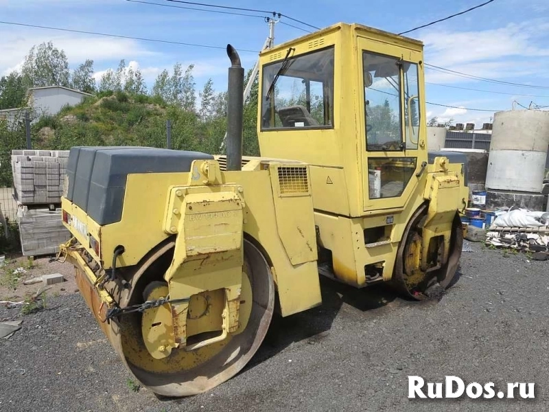 Асфальтовый тандемный каток Bomag 144 8,5 т, разрезные вальцы изображение 5