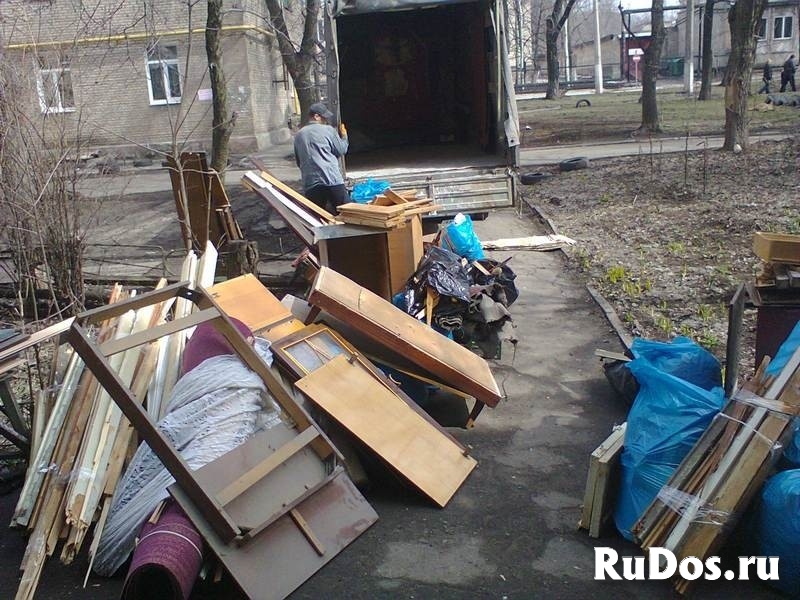 Вывоз и утилизация старой мебели фото