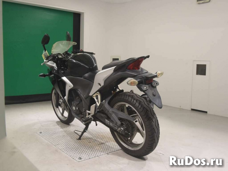 Мотоцикл спортбайк Honda CBR250R A рама MC41 модификация A спорт изображение 6